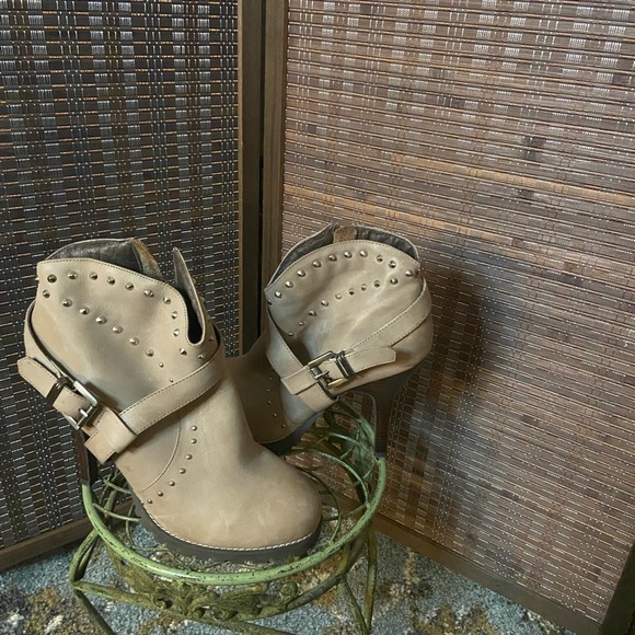 Lugged Sole, Stud Embellished Booties, - Picture 5 of 6